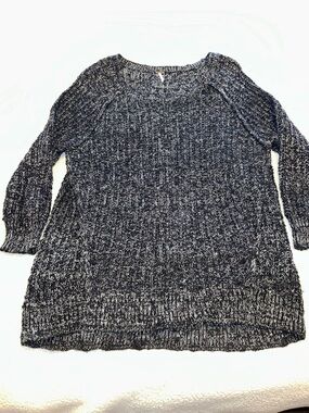 Free People Black/White Knit Sweater Sz M